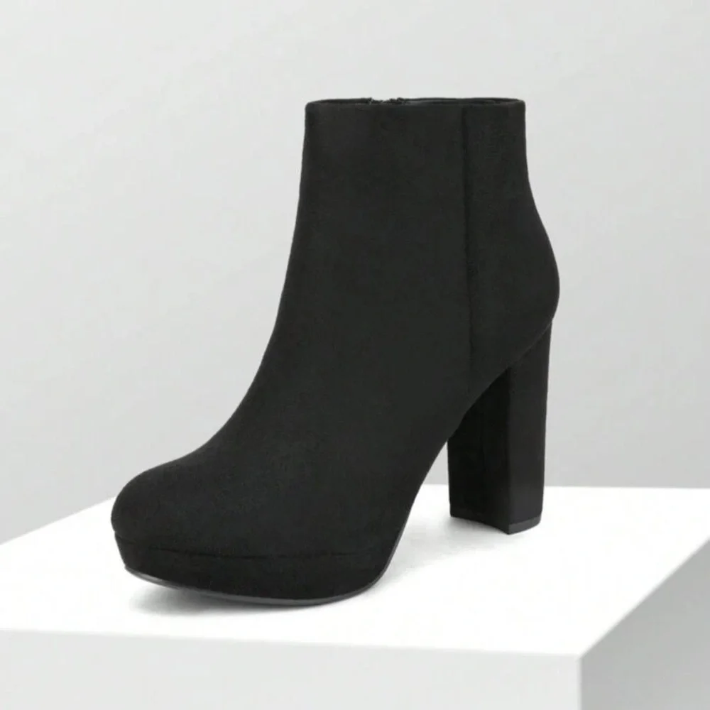 Women’s Black Ankle Platform Boots - Picture 3 of 5
